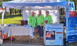 Mitglieder der Regionalgruppe am Stand auf der Landesgartenschau